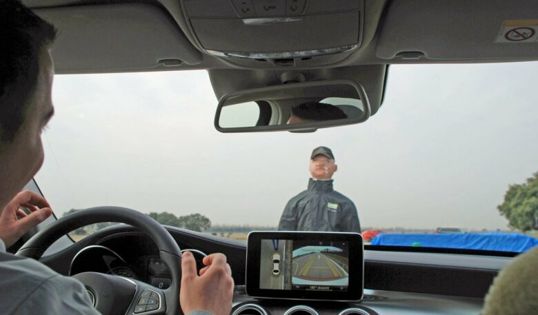 Was Kfz-Profis und Autoverkäufer über Bremsassistenzsysteme wissen müssen