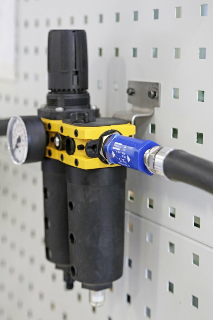 Atlas Copco Tools mit überarbeiteten Block-Schlauchbruchsicherungen