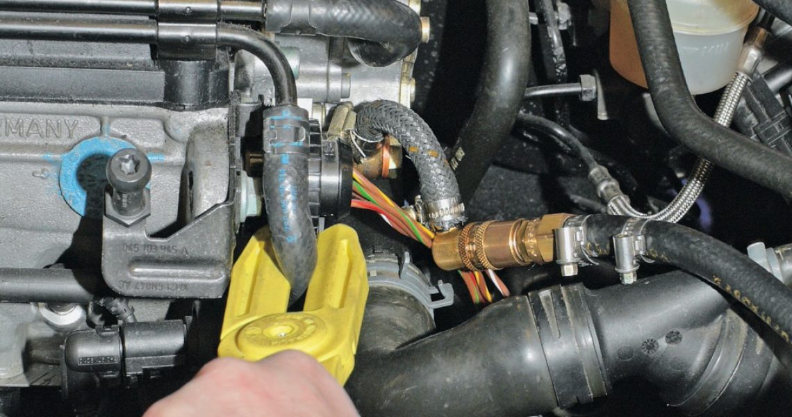 Tipps zur Fehlersuche an Pumpe-Düse-Systemen Druckprüfung am Pumpe-Düse-Einspritzsystem