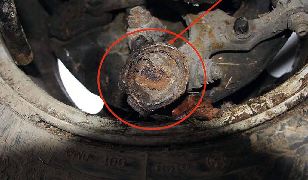 gebrochener Querlenker durch Korrosion