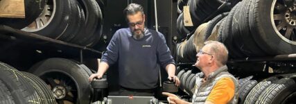 Räderlift für hohe Regalsysteme