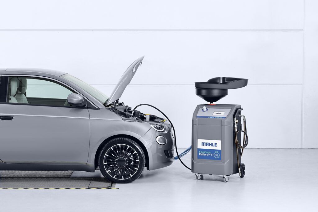 Gerät zum Spülen und Warten von Kühlkreisläufen