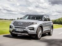 Display zeigt verfärbtes Bild an