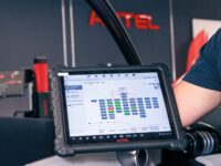 Das Diagnosegerät MSULTRA S2 von Autel