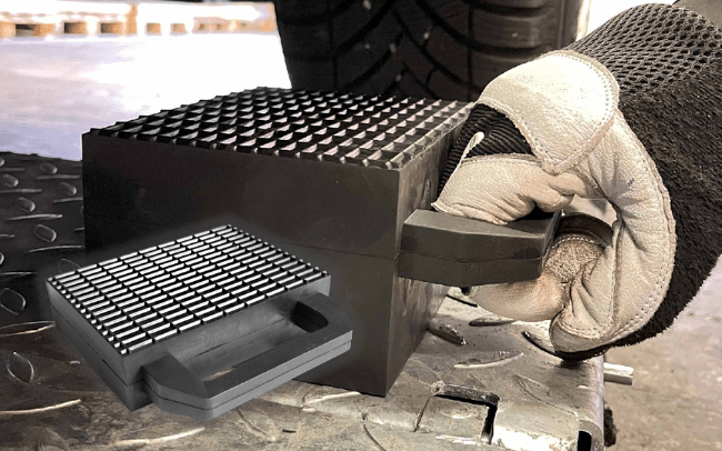 Gummiblock mit Sicherheitsgriff für Hebebühne