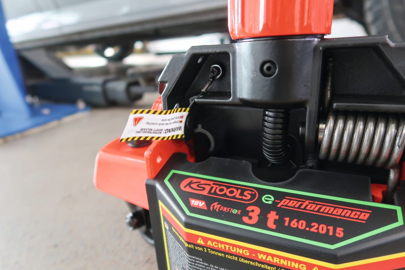 Notabsenkung elektrischer Wagenheber