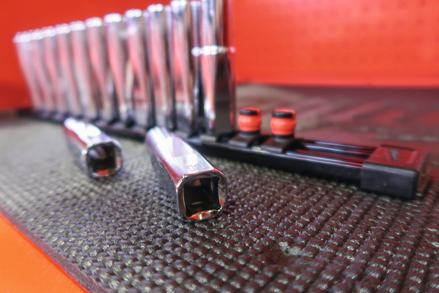 Schraubennuss mit Kanten