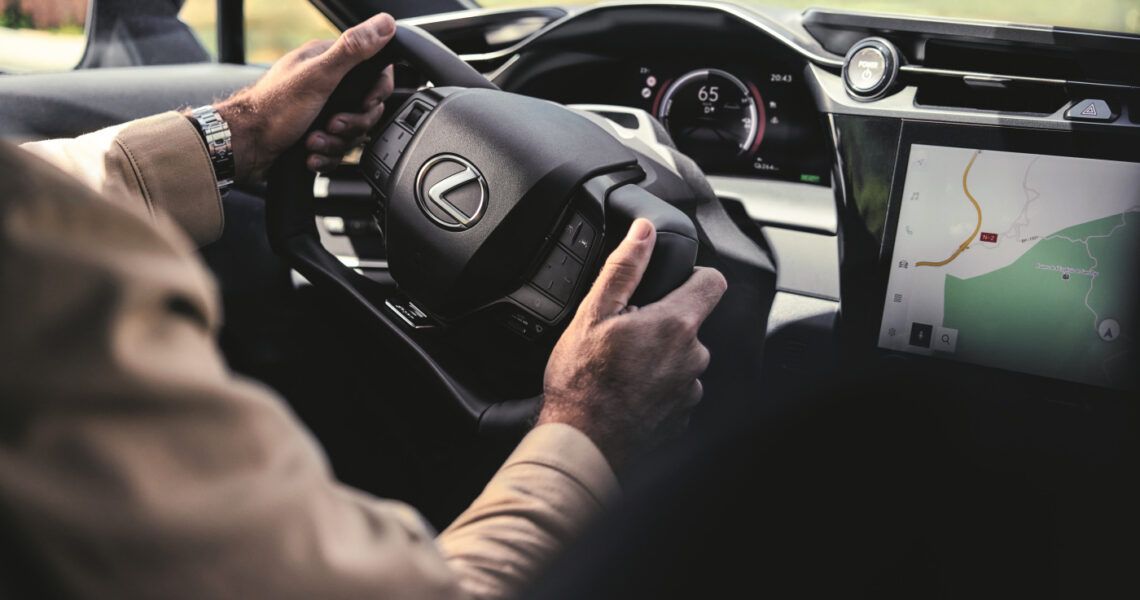 Lexus Yoke-Lenkrad mit Steer-by-Wire