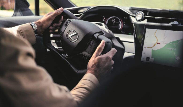 Lexus Yoke-Lenkrad mit Steer-by-Wire