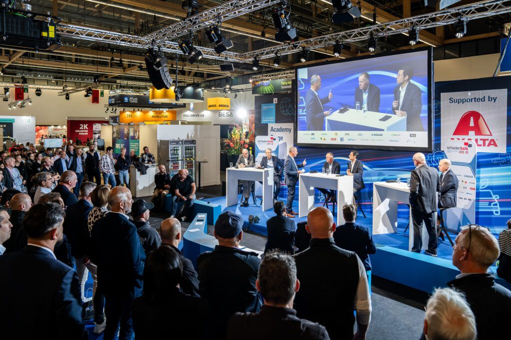 Schadentalk auf der internationalen Leitmesse