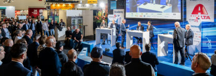 Schadentalk auf der internationalen Leitmesse