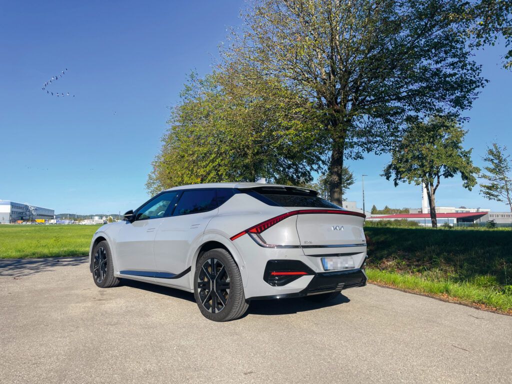 Heck- und Seitenanischt des Kai EV6